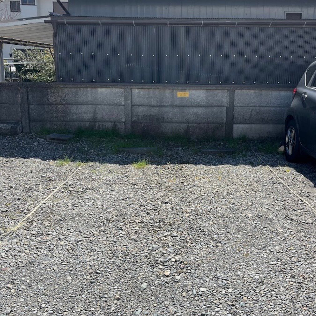 リファイン相模原店 専用駐車スペース