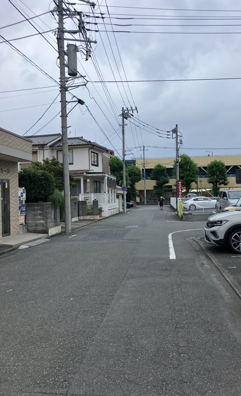 女性専用パーソナルジム リファイン 矢部駅前店|アクセス案内 5 FOOD ONEへ向かう道